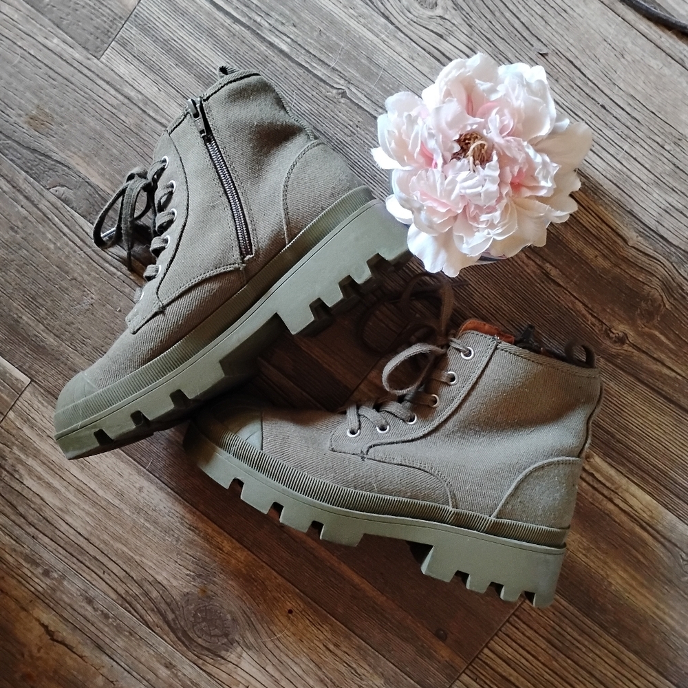 Army green Boots